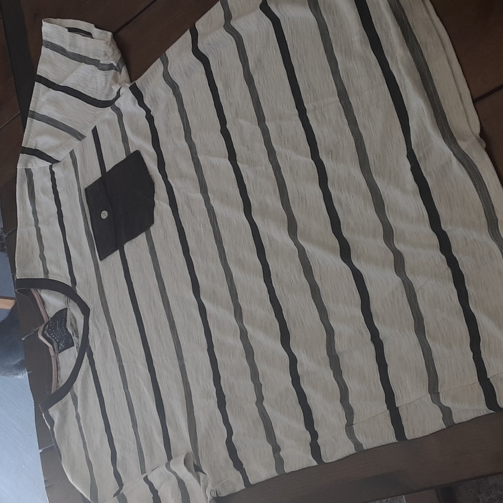 Ecko V Neck